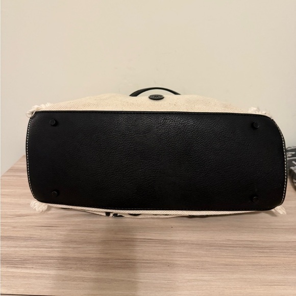 BCBGeneration Canvas Black Tan Large Tote Handbag Purse (no long strap) - Picture 3 of 9